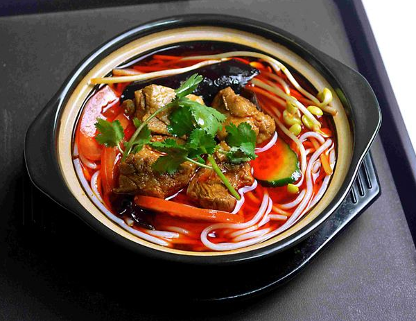 乐山砂锅米线十大排名乐山酸菜鱼米线哪家最好吃